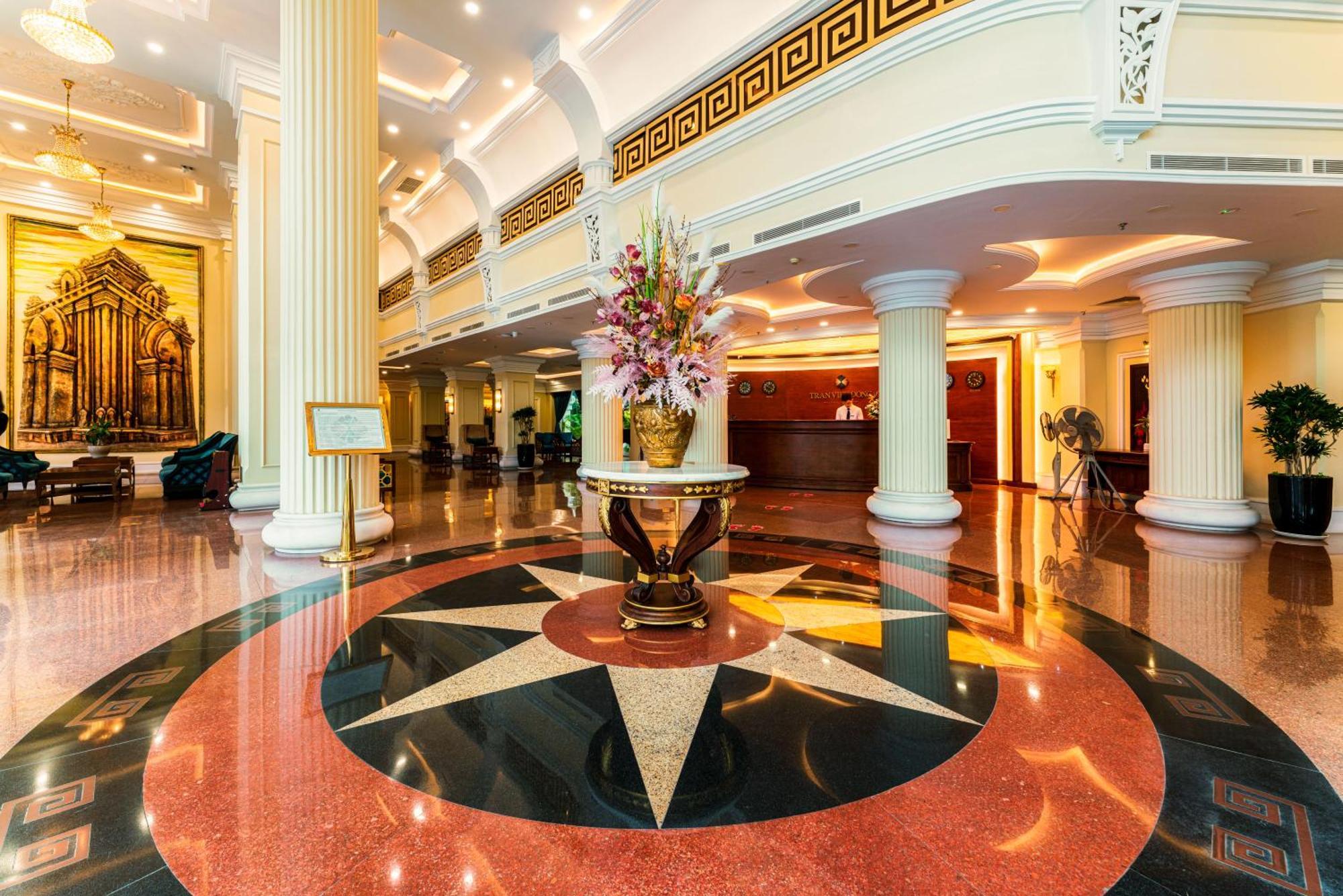 נה טראנג Tran Vien Dong Hotel מראה חיצוני תמונה
